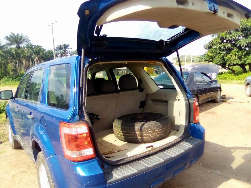 Ford Escape • 2012 • 25,342 km 7