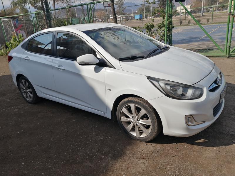 Hyundai Accent • 2012 • 160,000 km 9