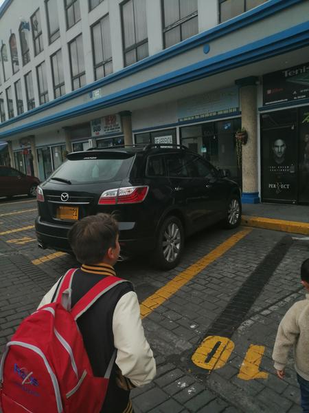 Mazda CX-9 • 2010 • 102,000 km 5