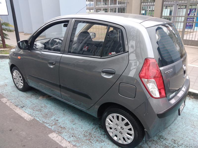 Hyundai i10 • 2010 • 25,700 km 8