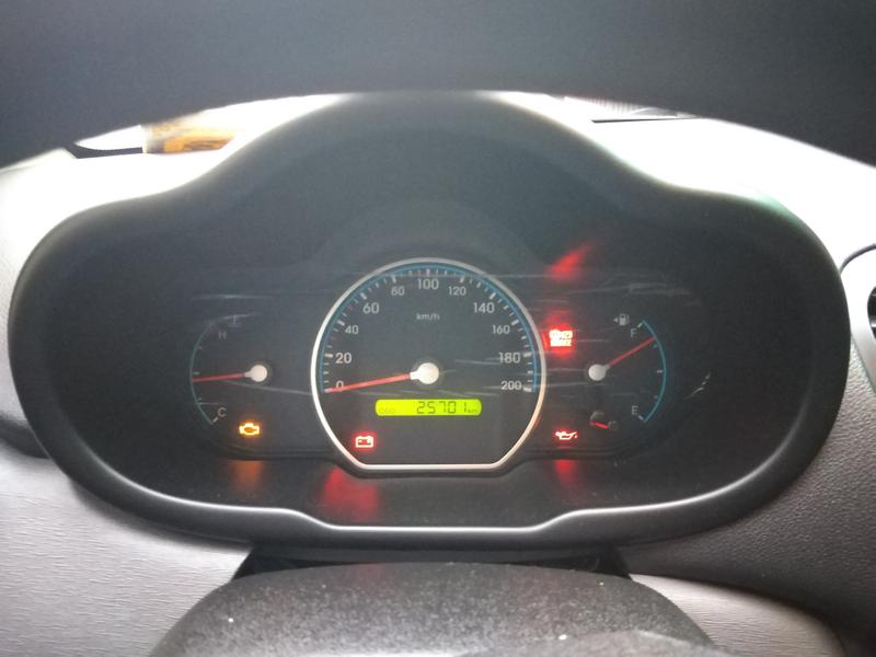 Hyundai i10 • 2010 • 25,700 km 3