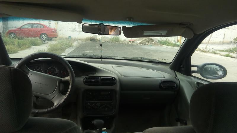 Chrysler Stratus • 1999 • 300 km 4