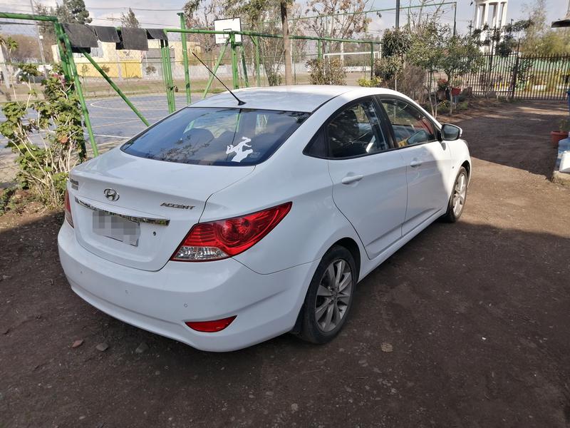 Hyundai Accent • 2012 • 160,000 km 6