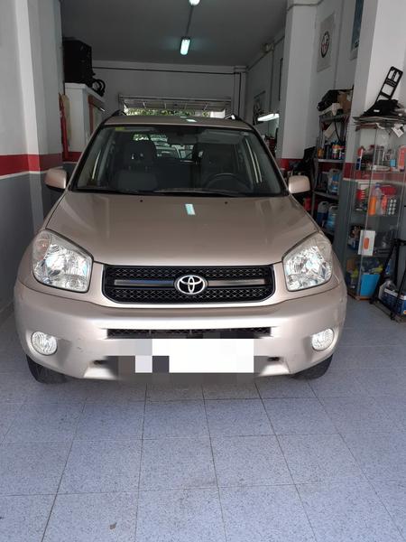 Toyota RAV4 • 2005 • 190,000 km 1