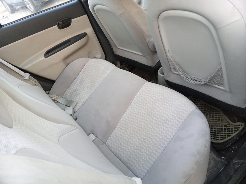 Hyundai Accent • 2010 • 120,588 km 4
