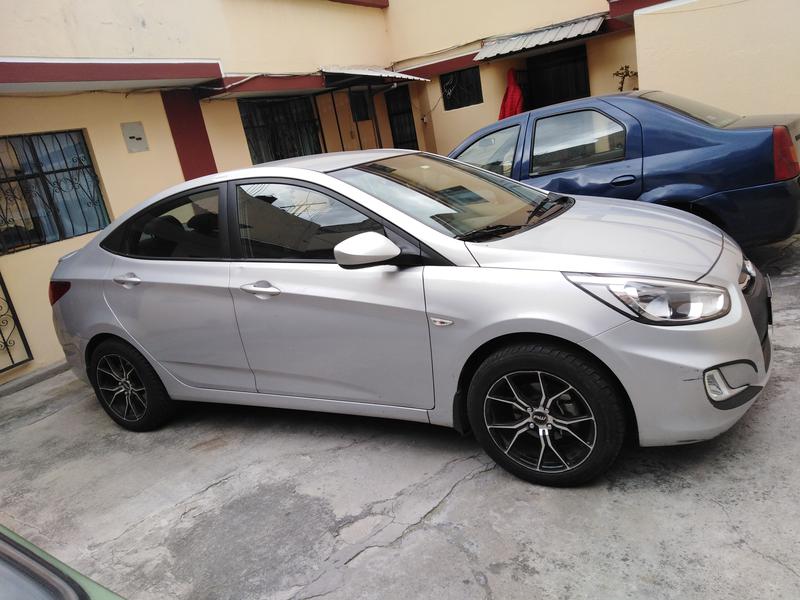 Hyundai  • 2017 • 68,000 km 2