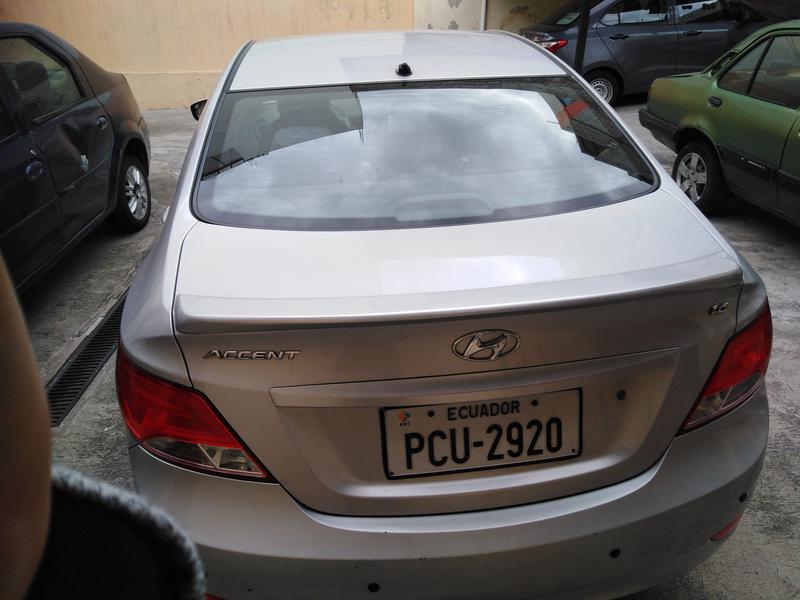 Hyundai  • 2017 • 68,000 km 3