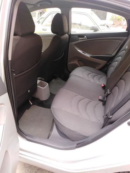 Hyundai  • 2017 • 68,000 km 8