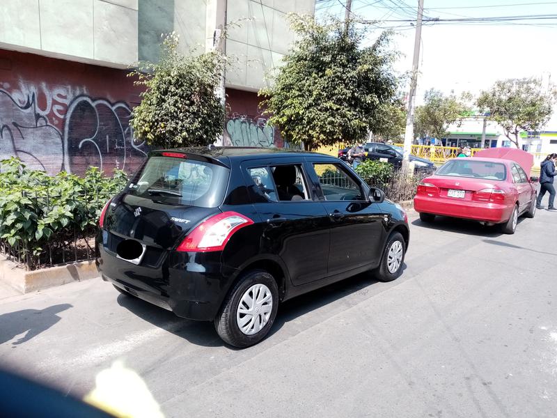 Suzuki Swift • 2017 • 32,000 km 2