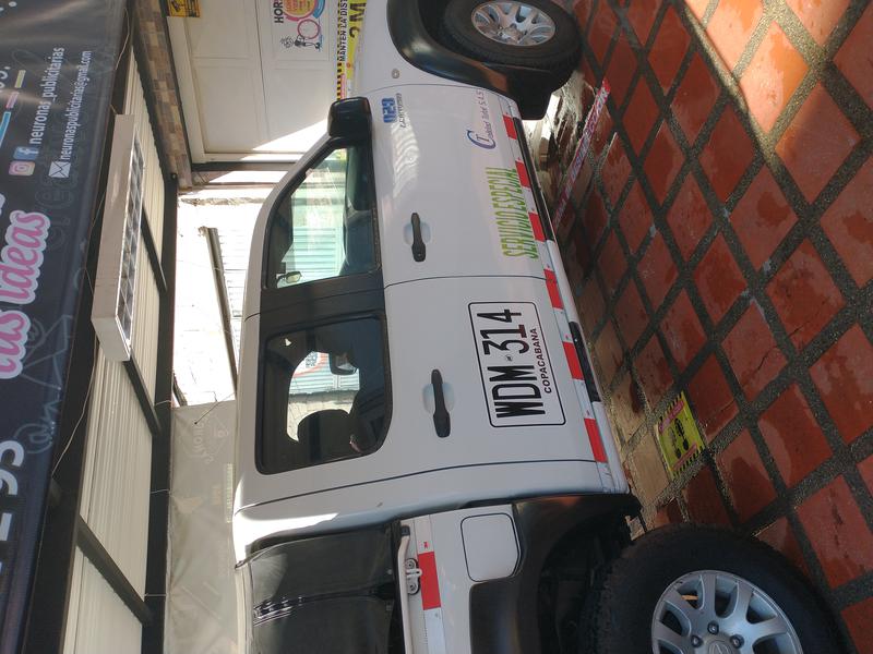 Mazda BT • 2014 • 175,000 km 2