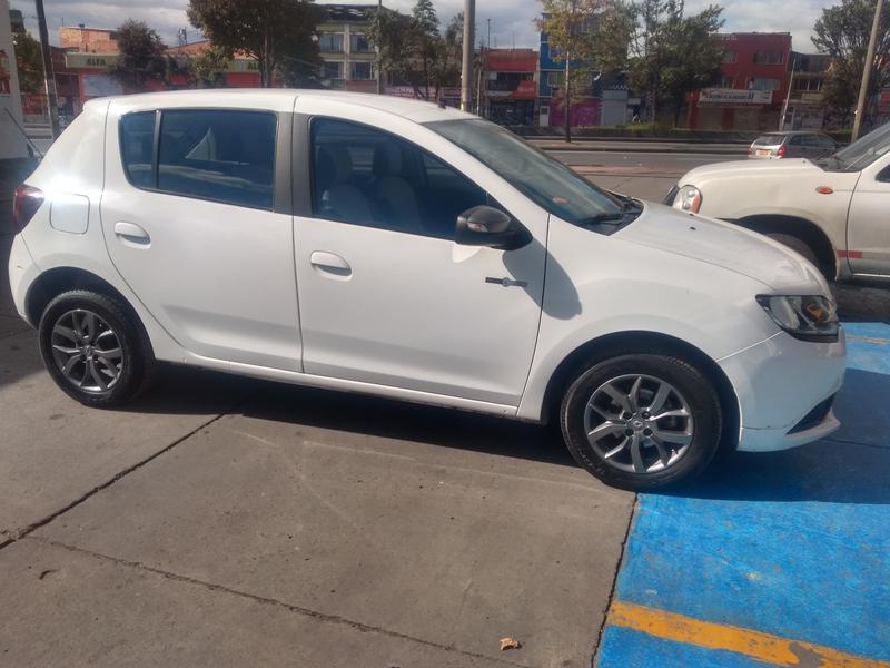 Renault Sandero • 2017 • 730,000 km 7