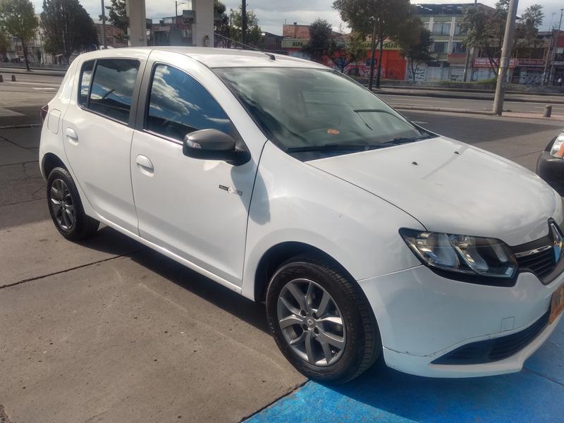 Renault Sandero • 2017 • 730,000 km 3