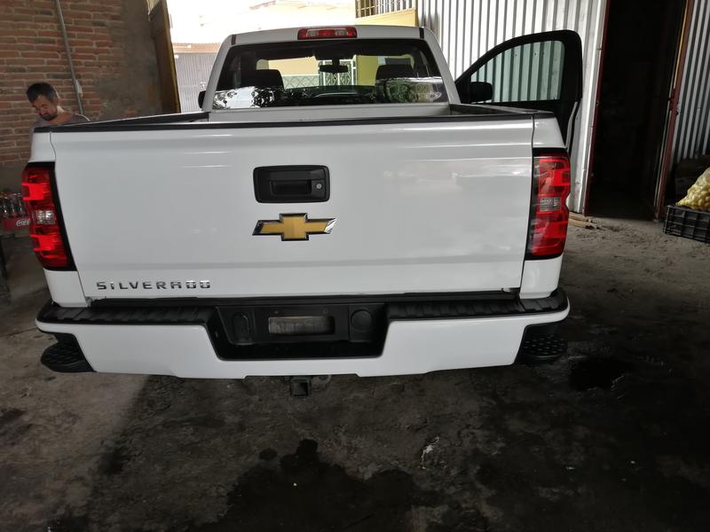 Chevrolet Silverado 2500 • 2014 • 53,600 km 1