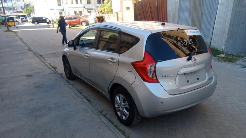 Nissan Note • 2013 • 93,000 km 6