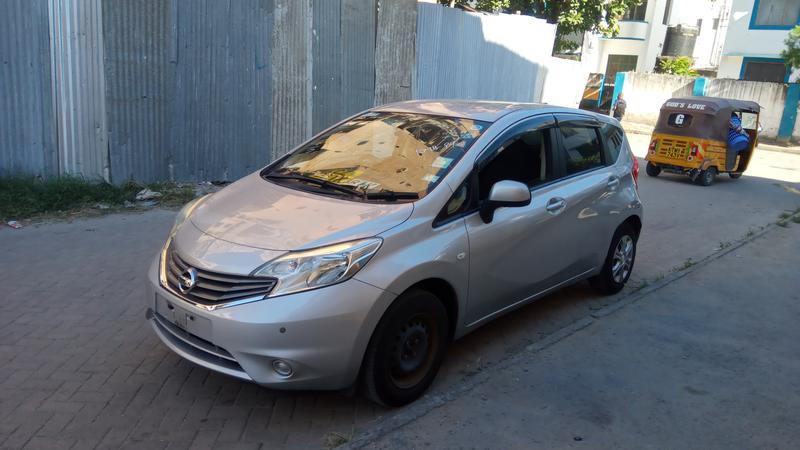 Nissan Note • 2013 • 93,000 km 4