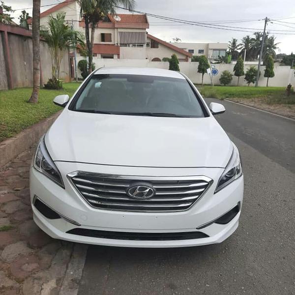 Hyundai Sonata • 2015 • 42,000 km 5