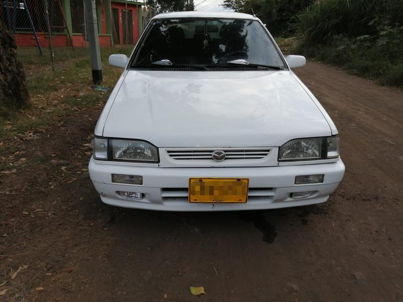 Mazda 323 • 1995 • 1,250 km 3