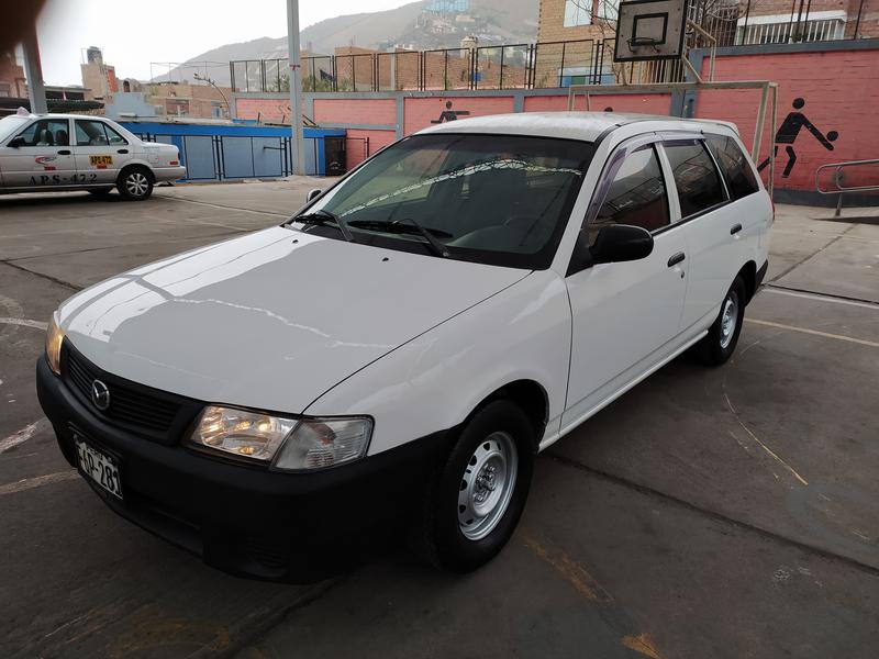 Mazda 121 • 2003 • 148,350 km 4