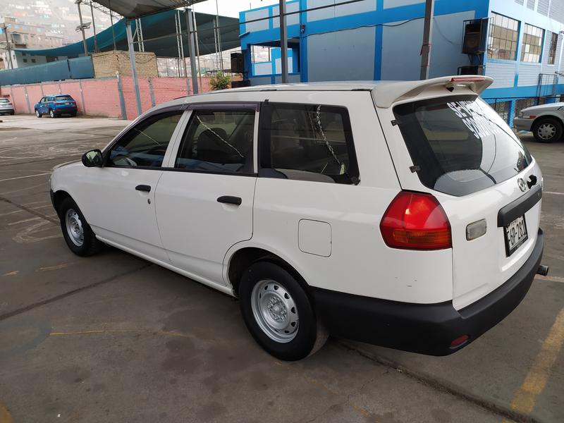 Mazda 121 • 2003 • 148,350 km 3