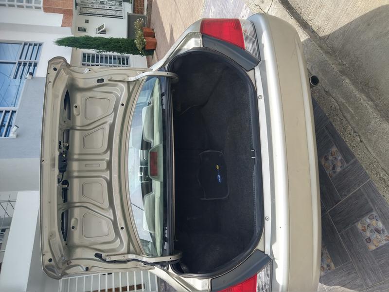 Ford 350 • 2006 • 100 km 3