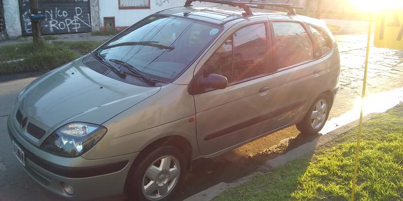 Renault Scénic • 2003 • 140,440 km 4