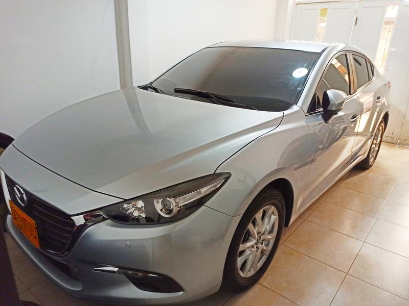 Mazda 3 • 2017 • 35,000 km 4