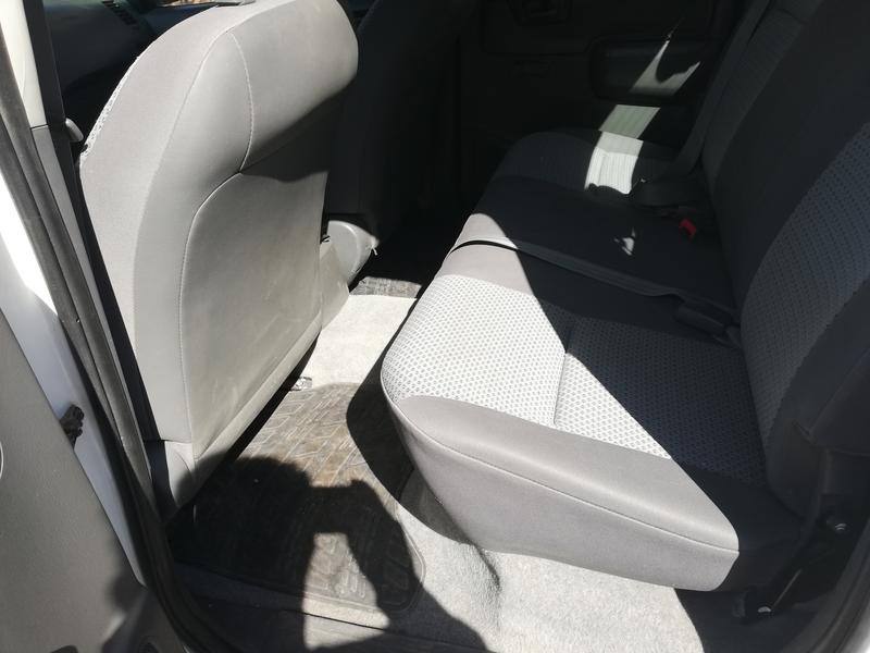 Toyota Hilux • 2012 • 200,000 km 2