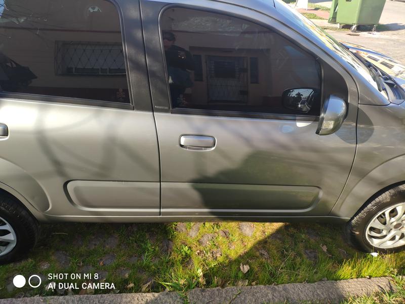 Fiat Uno • 2017 • 38,000 km 1