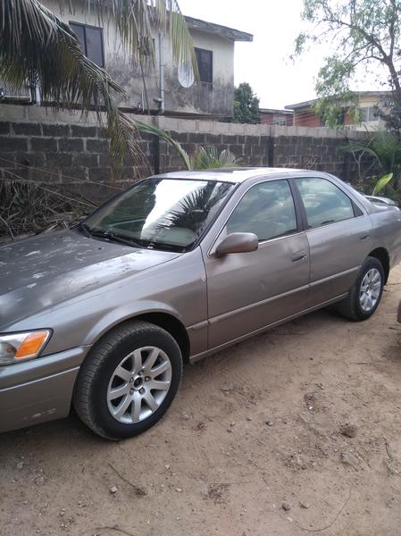 Toyota Camry • 1999 • 60,945 km 5