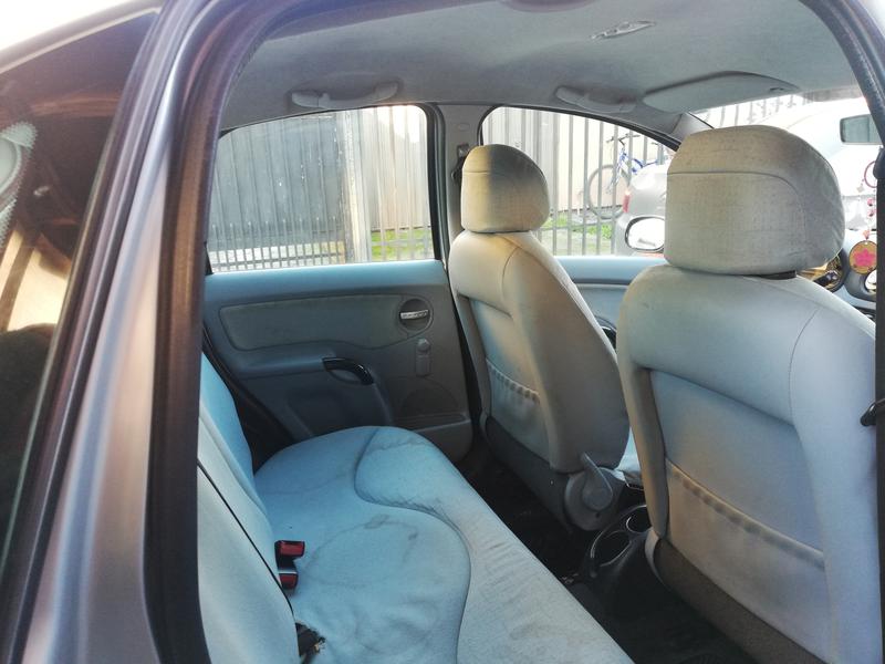 Citroën C3 • 2003 • 234,496 km 9