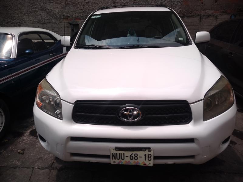 Toyota RAV4 • 2008 • 135 km 1