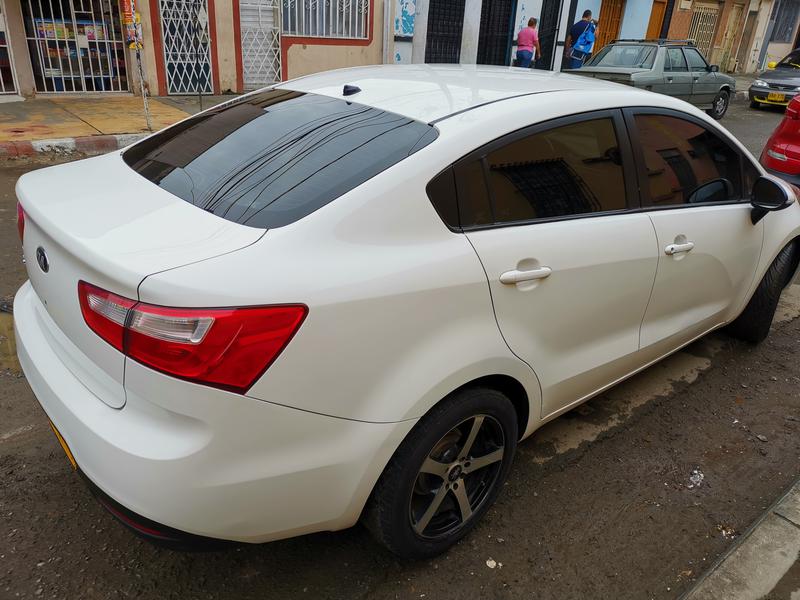 Kia Rio sedan • 2015 • 89,000 km 8