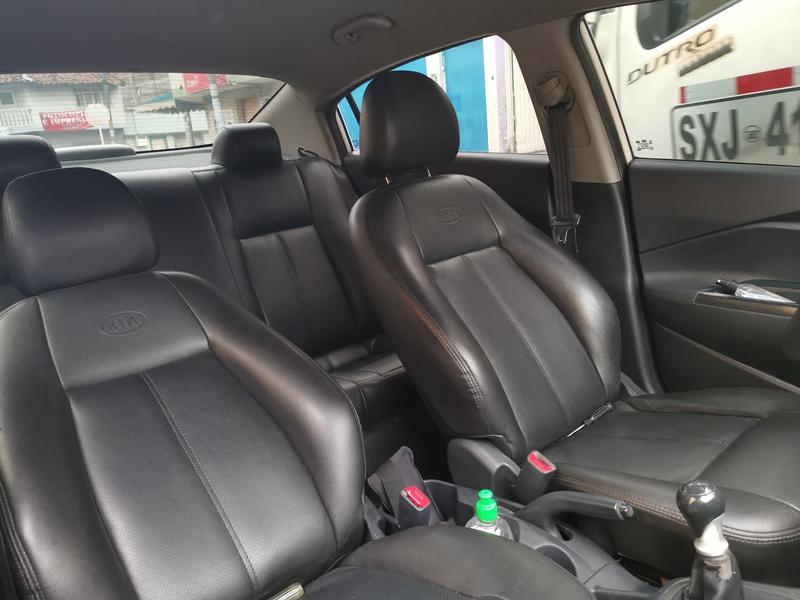 Kia Rio sedan • 2015 • 89,000 km 3