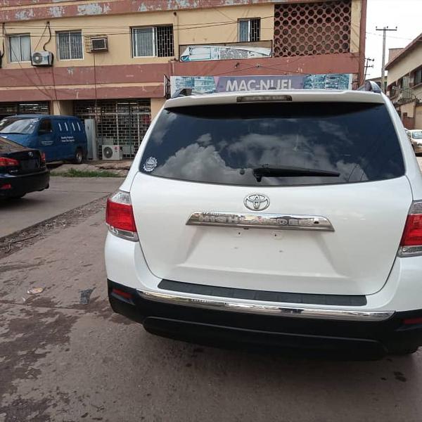 Toyota Highlander • 2012 • 100 km 1