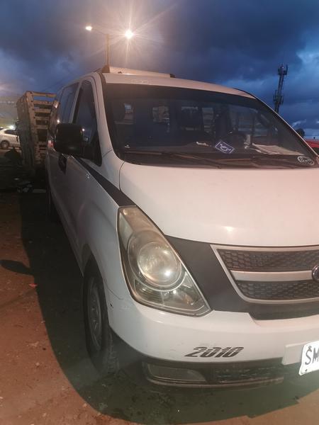 Hyundai H1 • 2009 • 376,000 km 2