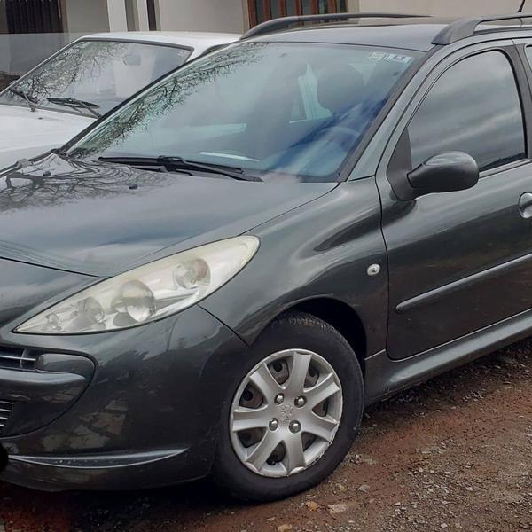 Peugeot 207 SW • 2012 • 105,000 km 1