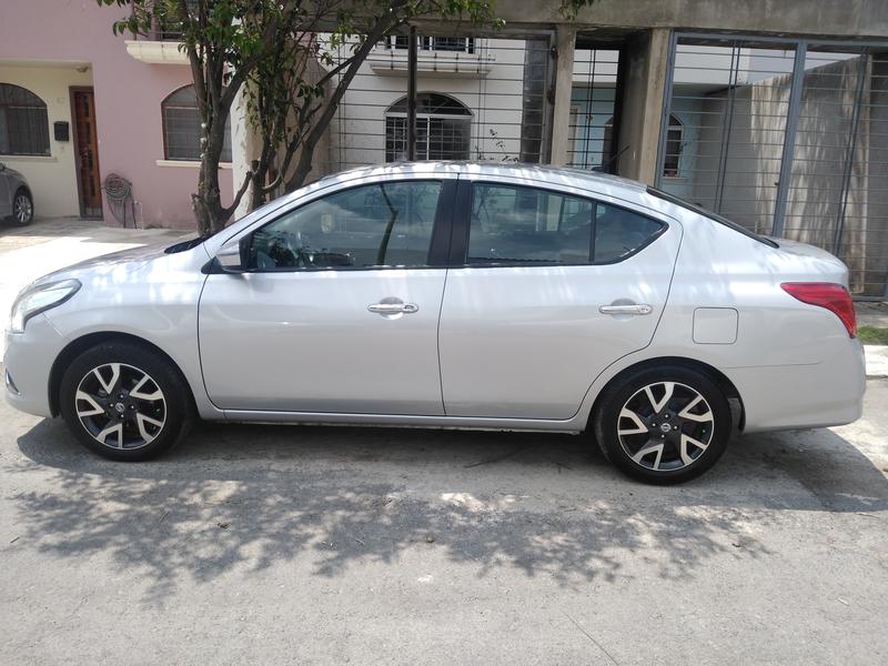 Nissan Versa • 2017 • 23,000 km 3