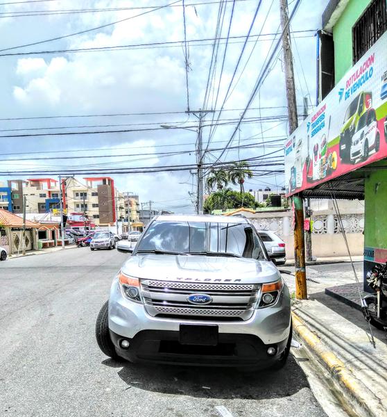 Ford Explorer • 2013 • 98 km 4