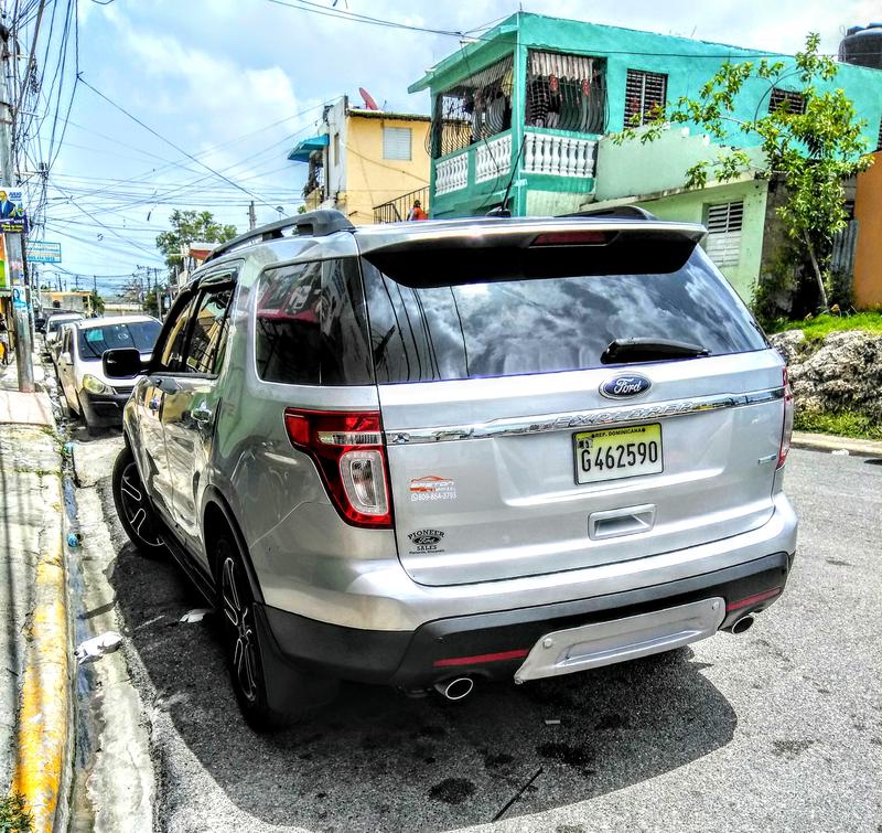 Ford Explorer • 2013 • 98 km 11