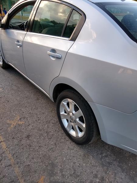 Nissan Sentra 2.0 • 2008 • 80,000 km 1