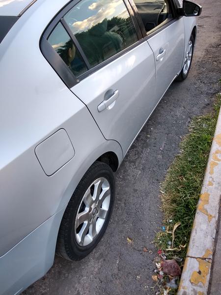 Nissan Sentra 2.0 • 2008 • 80,000 km 3