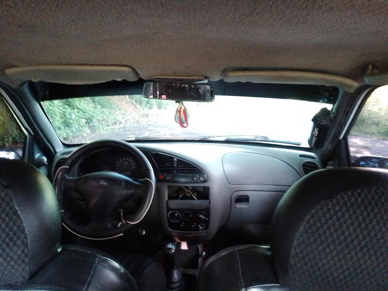 Ford Fiesta • 2001 • 366,913 km 10