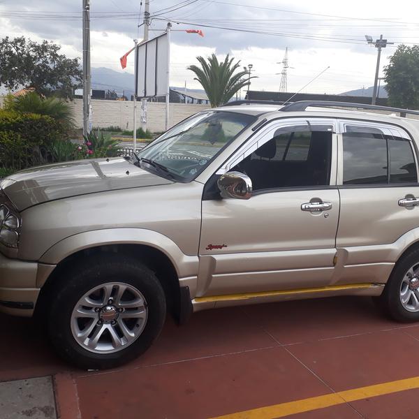 Chevrolet 1500 • 2013 • 150,000 km 2