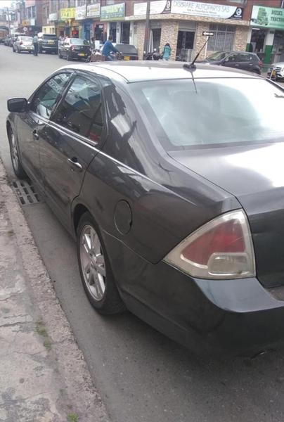 Ford Fusion • 2007 • 95,000 km 1