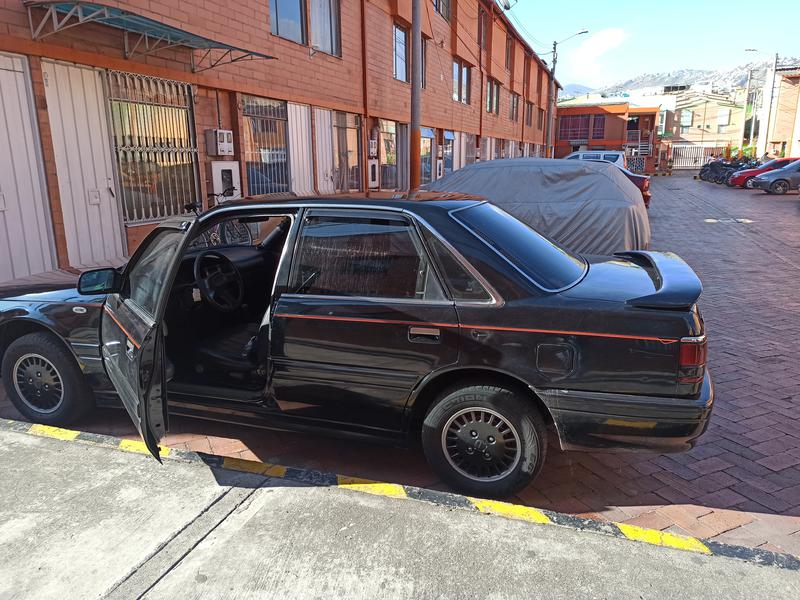 Mazda 626 • 1988 • 300,000 km 2