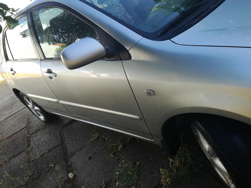 Toyota Corolla • 2005 • 350,000 km 3