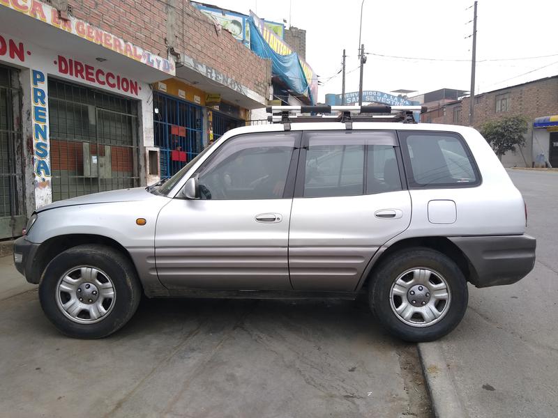 Toyota RAV4 • 1998 • 281,105 km 4