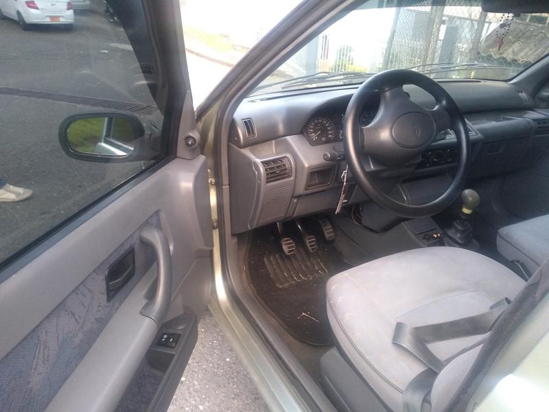 Renault Clio • 1999 • 189,000 km 7