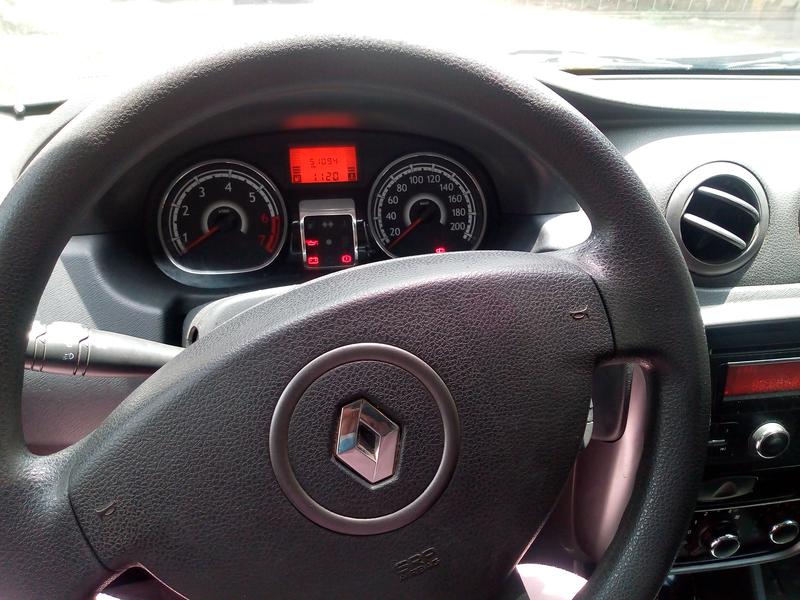 Renault Sandero • 2016 • 52,500 km 3