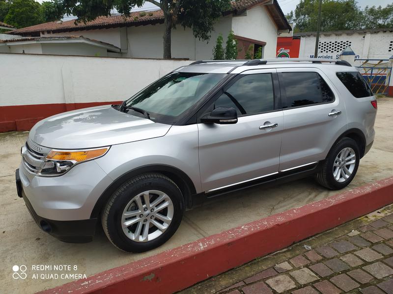 Ford Explorer • 2015 • 110,000 km 3